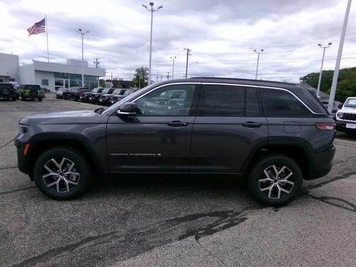 2025 Jeep Grand Cherokee L Laredo