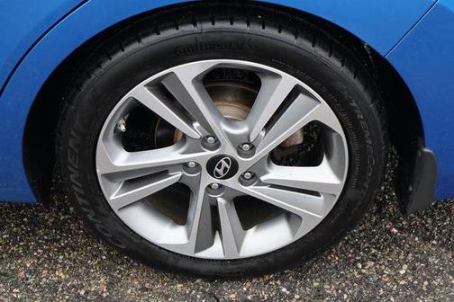 2017 Hyundai ELANTRA Limited