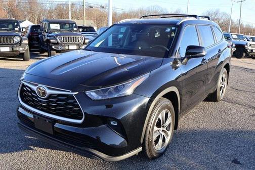 2024 Toyota Highlander XLE