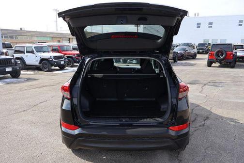 2017 Hyundai TUCSON SE