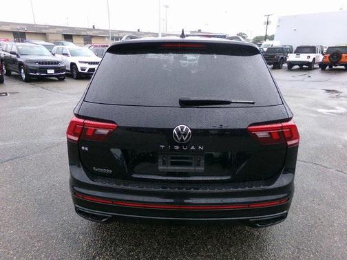 2023 Volkswagen Tiguan 2.0T SE R-Line Black