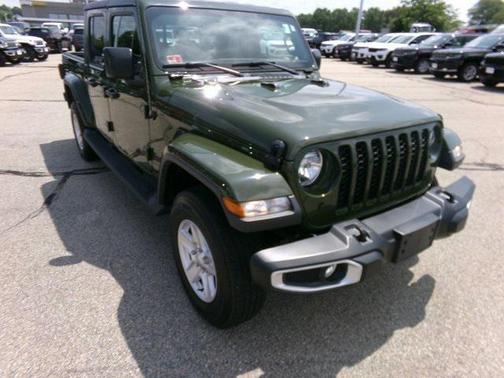 2022 Jeep Gladiator Sport S