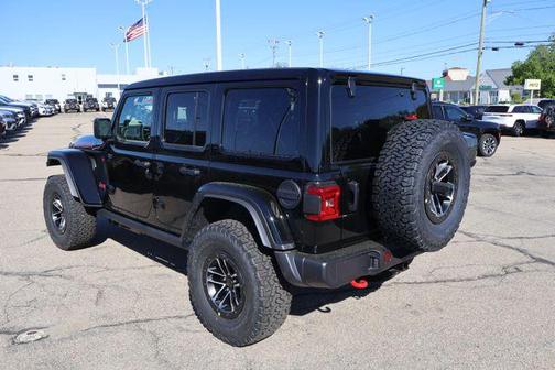 Black Clearcoat 2026 Jeep Wrangler Rubicon