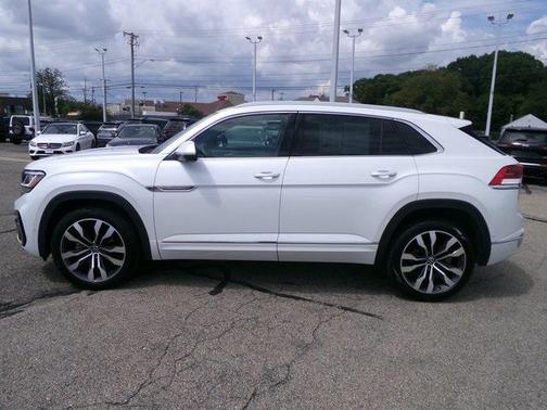 2023 Volkswagen Atlas Cross Sport 3.6L V6 SEL Premium R-Line