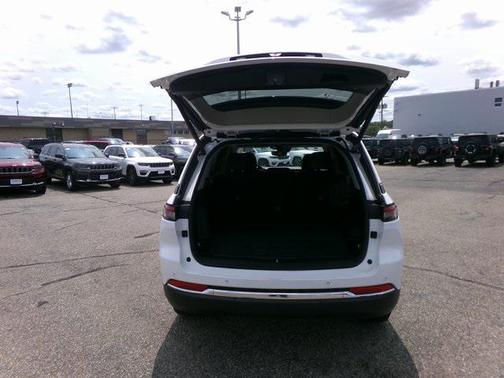 2023 Jeep Grand Cherokee Limited X