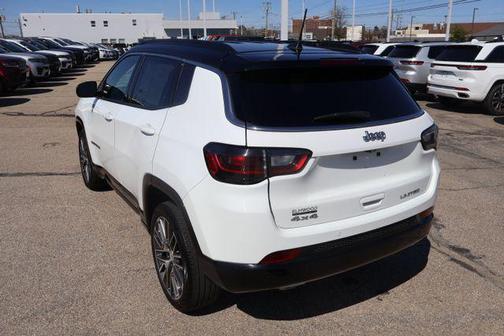 Bright White Clearcoat 2023 Jeep Compass Limited