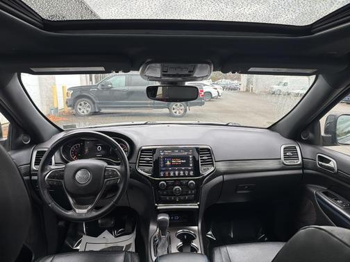 2019 Jeep Grand Cherokee Laredo