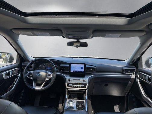 Black Metallic 2022 Ford Explorer XLT