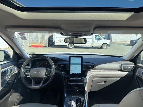 2021 Ford Explorer Platinum