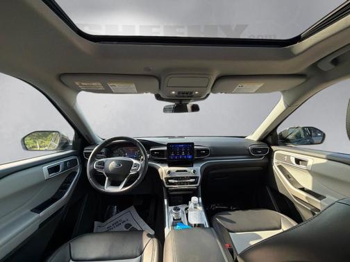 Carbonized Gray Metallic 2022 Ford Explorer XLT