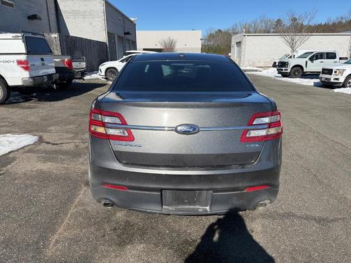2018 Ford Taurus SEL