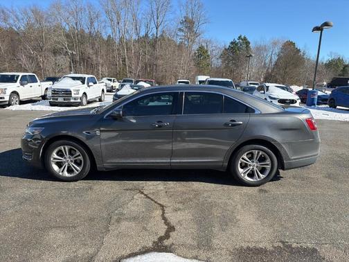 2018 Ford Taurus SEL
