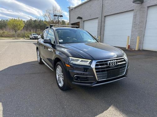 Moonlight Blue Metallic 2019 Audi Q5 2.0T Prestige