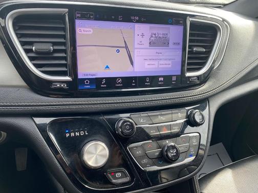 2021 Chrysler Pacifica Hybrid Limited