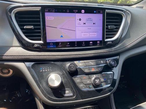 2021 Chrysler Pacifica Hybrid Limited