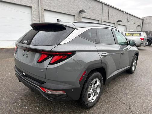 Gray 2024 Hyundai TUCSON SEL