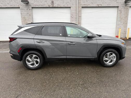 Gray 2024 Hyundai TUCSON SEL