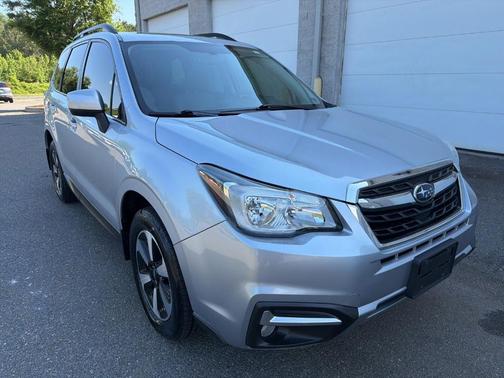Ice Silver Metallic 2018 Subaru Forester 2.5i Limited