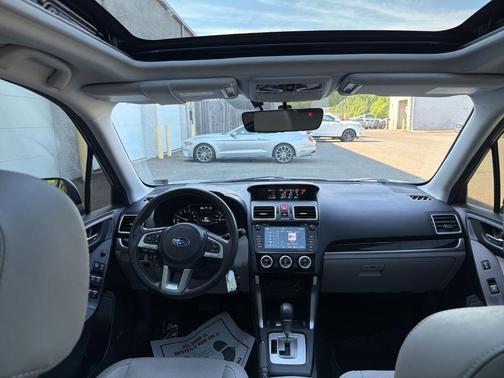 Ice Silver Metallic 2018 Subaru Forester 2.5i Limited