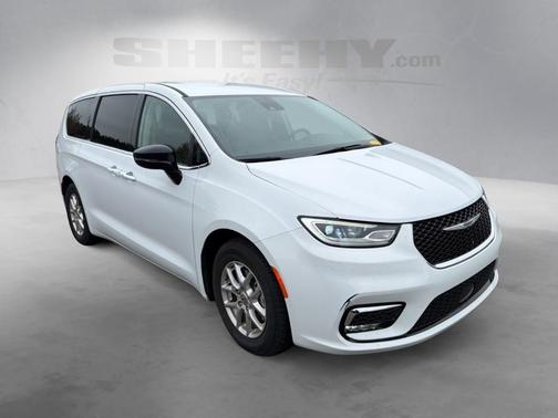 2024 Chrysler Pacifica Touring-L