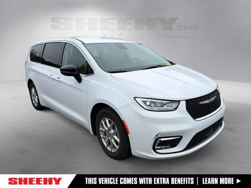 2024 Chrysler Pacifica Touring-L