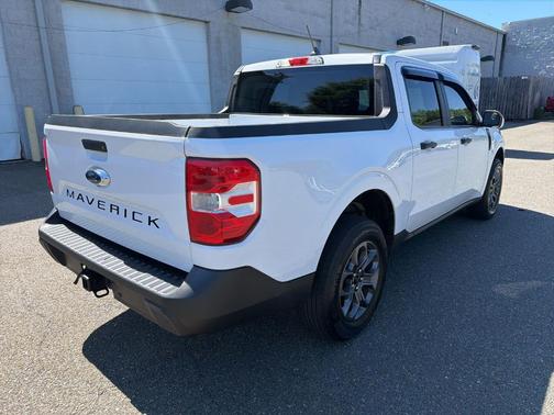 Oxford White 2023 Ford Maverick XLT