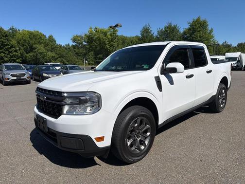 Oxford White 2023 Ford Maverick XLT