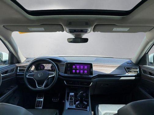 Opal White Pearl Effect 2024 Volkswagen Atlas 2.0T SEL Premium R-Line