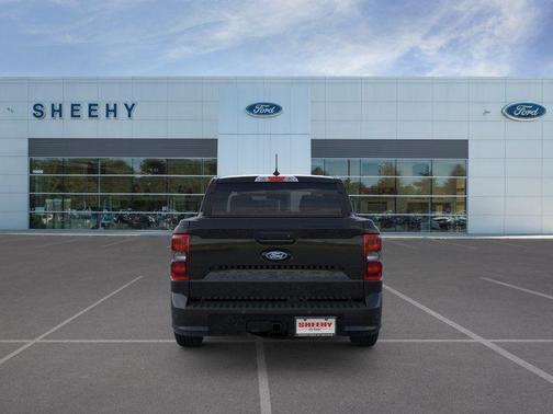 Shadow Black 2026 Ford Maverick Lobo Standard