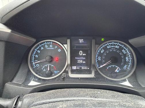 Super White 2018 Toyota Tacoma SR5