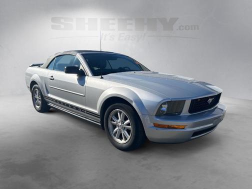 2006 Ford Mustang Deluxe