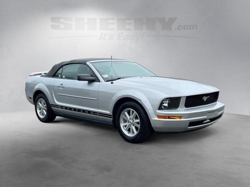 2006 Ford Mustang Deluxe