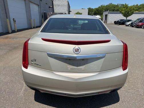 Silver Coast Metallic 2013 Cadillac XTS Luxury