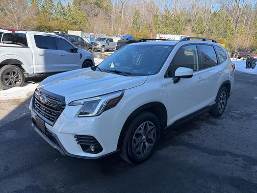 2024 Subaru Forester Premium