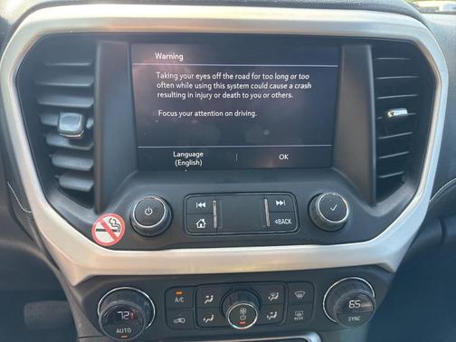 2023 GMC Acadia SLT