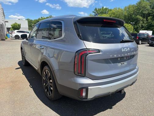 Silver 2024 Kia Telluride SX