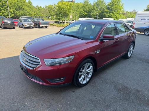 Ruby Red Metallic 2013 Ford Taurus SEL