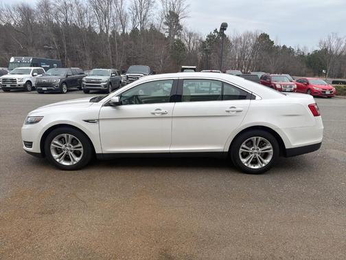 2015 Ford Taurus SEL
