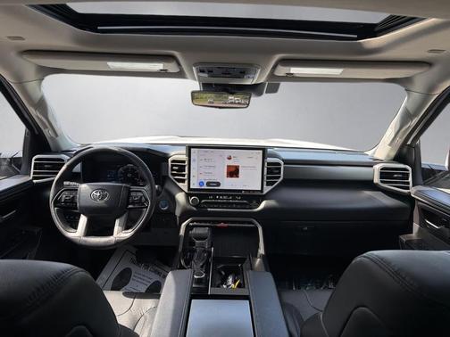 Ice 2024 Toyota Sequoia SR5