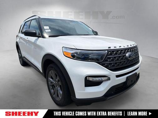 Star White 2023 Ford Explorer XLT