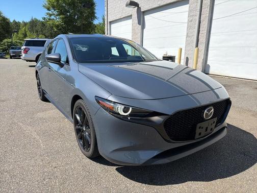 Polymetal Gray Metallic 2025 Mazda Mazda3 FWD w/Premium Package