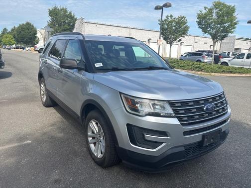 2017 Ford Explorer Base