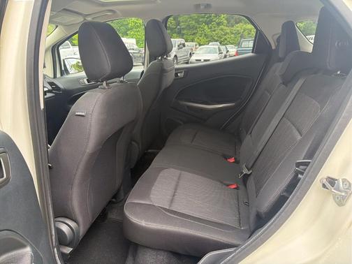 Diamond White 2021 Ford EcoSport SE