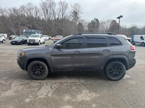 2022 Jeep Cherokee Trailhawk