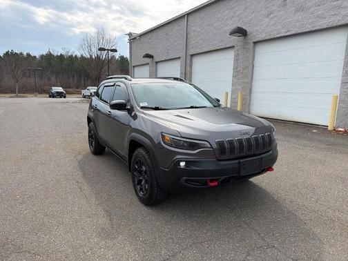 2022 Jeep Cherokee Trailhawk