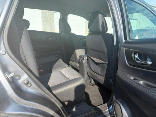 Gun Metallic 2018 Nissan Rogue S