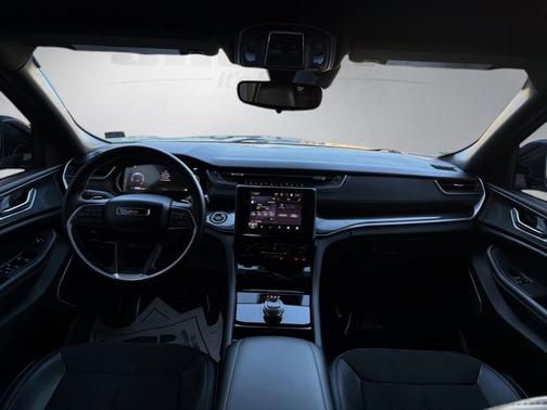 2022 Jeep Grand Cherokee Altitude