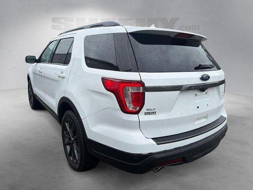 Oxford White 2018 Ford Explorer XLT