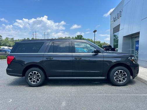 Gray Metallic 2024 Ford Expedition Max XLT