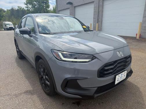 Urban Gray Pearl 2025 Honda HR-V Sport